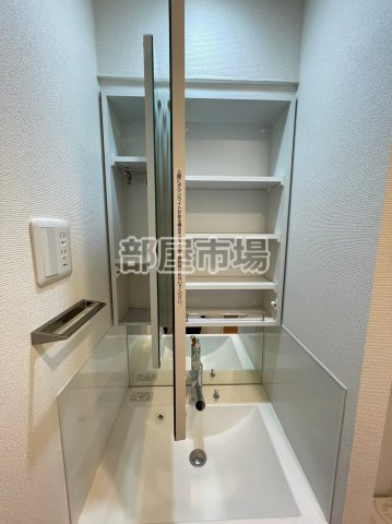 ステージグランデ新御徒町アジールコートの洗面所