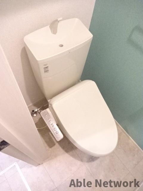 ロワゾーブルーOのトイレ|温水洗浄暖房便座付き