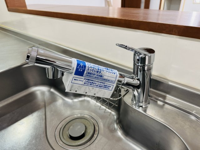 八王子市　川口町　中古戸建てのキッチン|～浄水器付き　安心安全なお水をお手軽に～