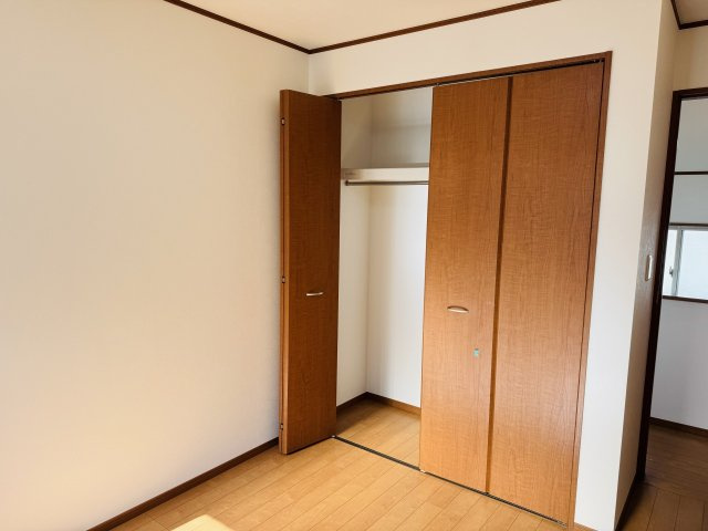 八王子市　川口町　中古戸建ての収納|～収納力の高いクローゼット完備～