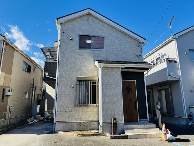 八王子市　川口町　中古戸建ての外観|～閑静で落ち着きのある住宅地内のリフォーム住宅　2台駐車可能カースペース付き4LDK～