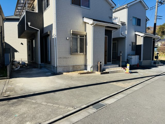 八王子市　川口町　中古戸建ての駐車場|～2台駐車可能カースペース～