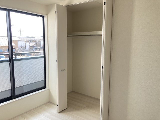 リーブルガーデンS富岡市下高瀬第１　5号棟の収納|２階洋室3収納です。