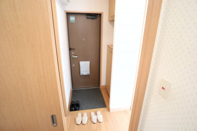 【玄関】 | ルミエールB