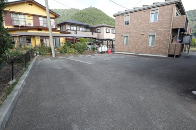 【駐車場】 | ルミエールB