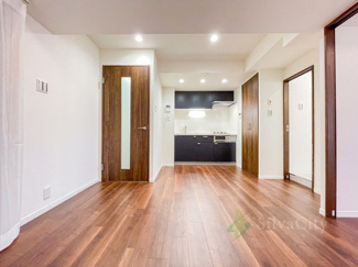 【居間・リビング】 | メトロ新高円寺マンション | リビングダイニング　当日のご見学、可能です！お気軽にお問い合わせください！※0120-133-468