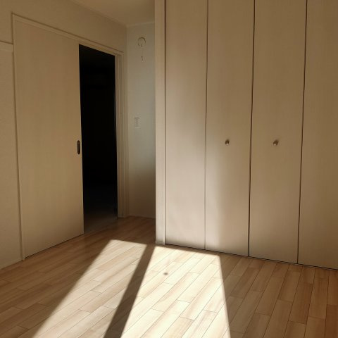 グランヴェルデ中央の洋室