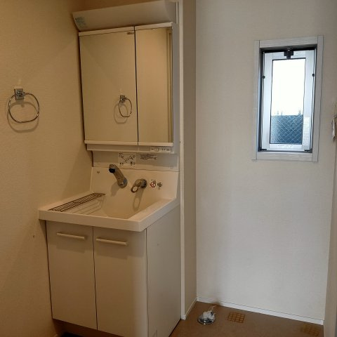 グランヴェルデ中央の独立洗面台