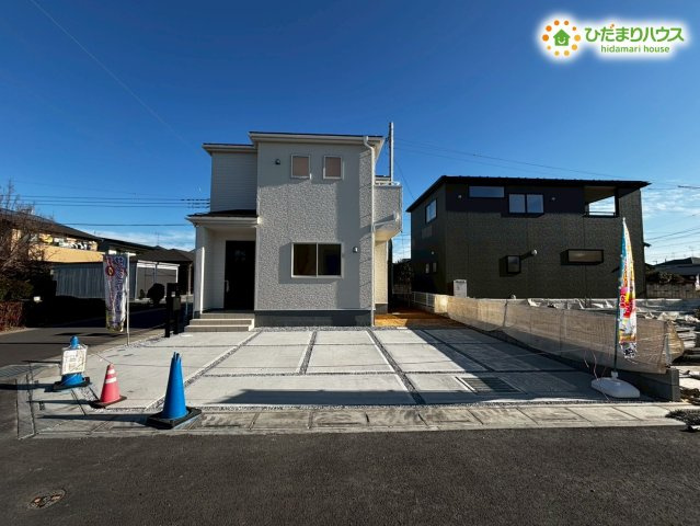 鴻巣市松原　新築戸建　リーブルガーデン02の駐車場