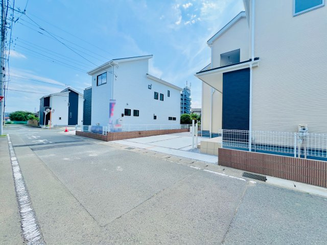 高崎江木町の前面道路含む現地写真|車の通りも少なく駐車も楽々♪