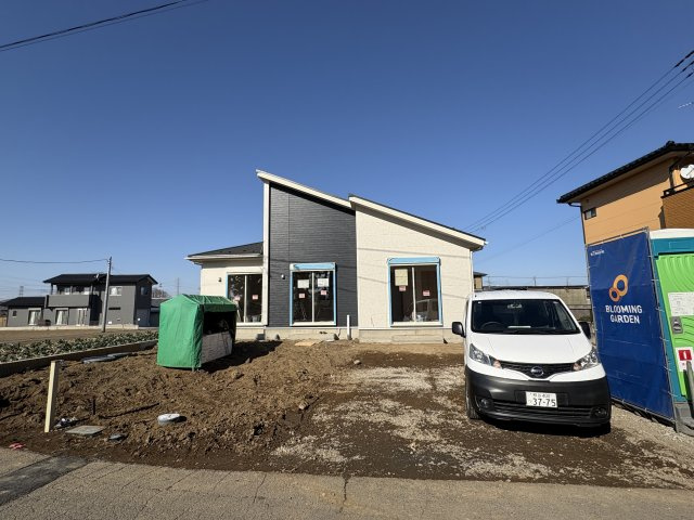 【外観】 | 深谷市榛沢新田　ブルーミングガーデン　新築戸建　　全1棟 | 11/24撮影