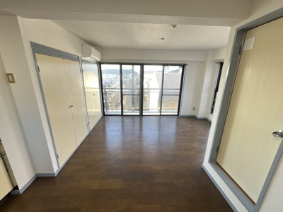 【居間・リビング】 | 峰正ハイツ | 使いやすい居間です