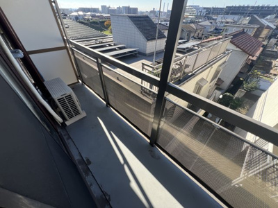 【バルコニー】 | 峰正ハイツ | 陽当たり良好なバルコニーです