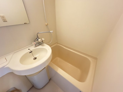 【浴室】 | 峰正ハイツ | 日々の疲れを癒すお風呂付です