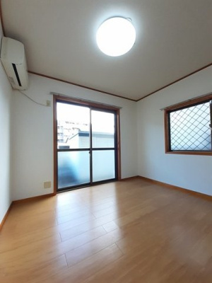 【内装】 | サマックスコンロン | 内装は落ち着いています