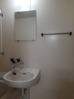 【洗面所】 | サマックスコンロン | 脱衣スペースもあります