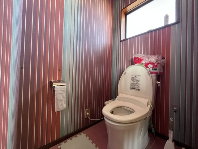 【トイレ】 | 児玉郡上里町神保原町　中古戸建 | ２階