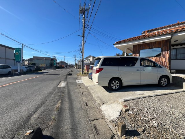 【前面道路含む現地写真】 | 児玉郡上里町神保原町　中古戸建