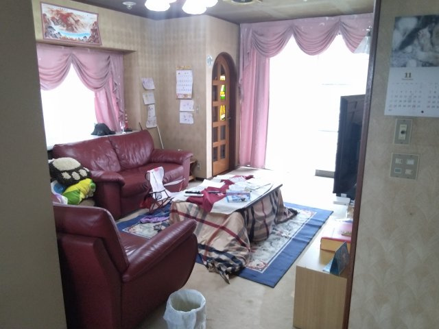 【居間・リビング】 | 児玉郡上里町神保原町　中古戸建 | １階