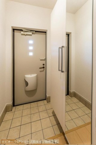 ジャルダン　ベルⅡの玄関