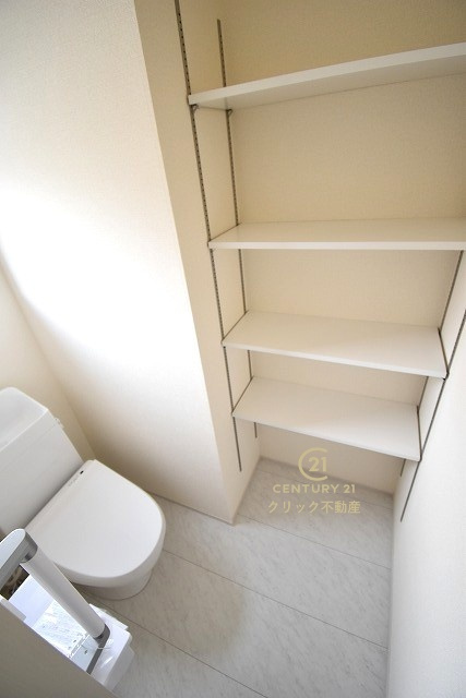 リーブルガーデン  日立市滑川本町　3期　1のトイレ|トイレは2か所設置しました。生活動線がコンパクトになりますし、1か所は来客用にするのも良いと思います。