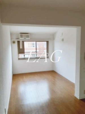 【居間・リビング】 | パレス町田 | 洋室のお部屋です。