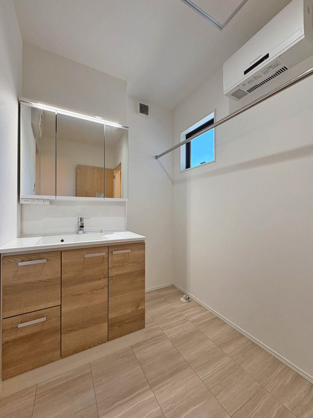 名取市箱塚　の独立洗面台