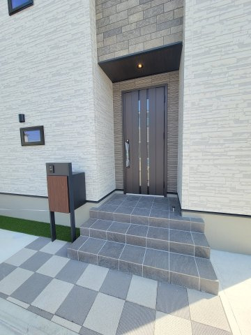 新中島Ⅴ・新築戸建の玄関