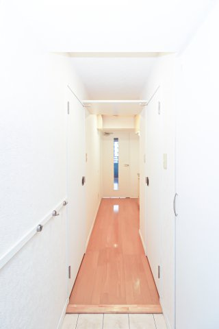 サヴォイスタジオスイーツ　6階の玄関|別号室のものです。現状優先になります。