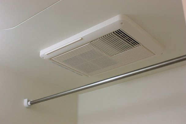 レオパレスルフラン東越谷の設備|浴室乾燥機