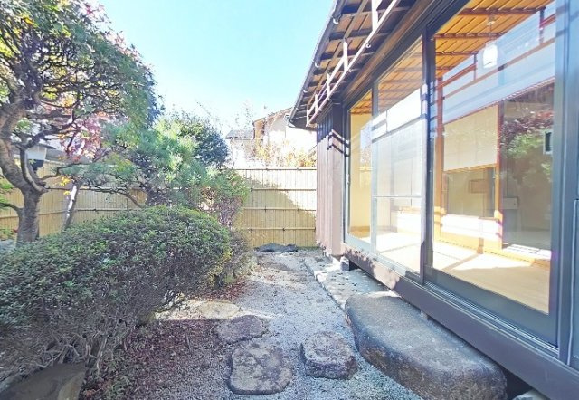 緑丘４丁目　戸建の庭