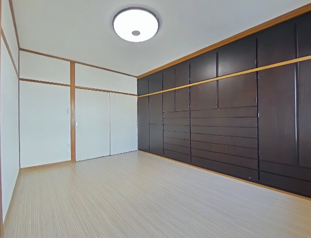 緑丘４丁目　戸建の洋室