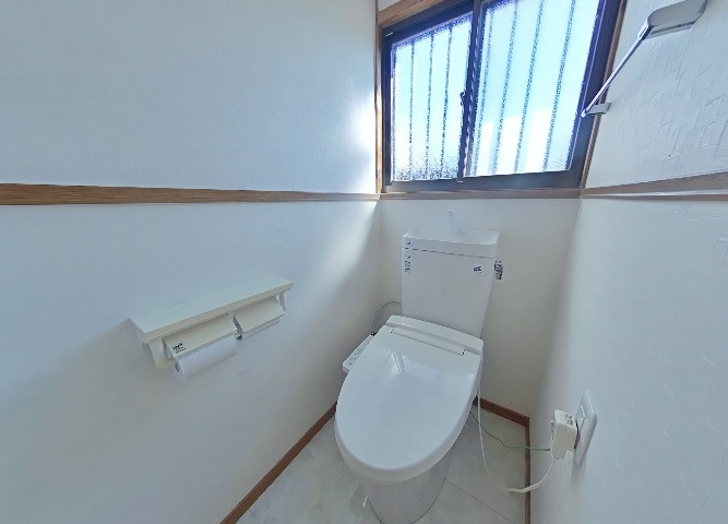 緑丘４丁目　戸建のトイレ