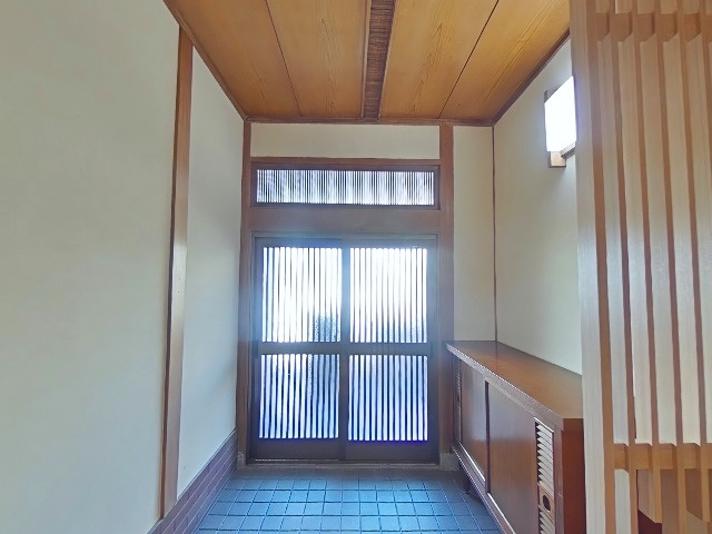 緑丘４丁目　戸建の玄関