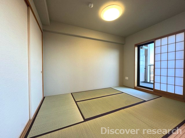 グランレガーロの和室|【和室（約6.0帖）】
LDKと隣接した6帖の和室。
リビングから目が届く場所なので、お子様の遊び部屋・お昼寝スペースとして使うのもオススメです♪
