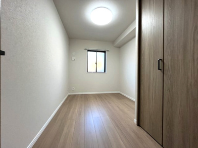 【洋室】 | パークシティ松下南棟 | シンプルな内装はお好みの家具を配置しやすくインテリアの可能性を広げます！