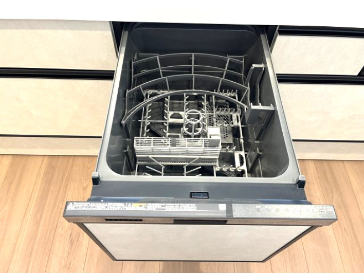 パークシティ松下南棟のキッチン|家事の時間短縮につながる食器洗浄乾燥機！