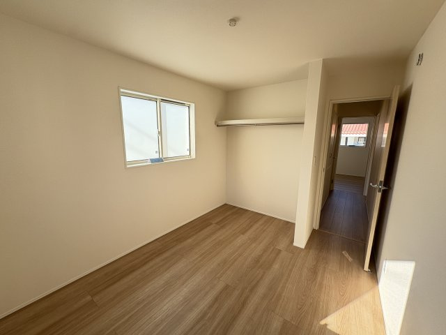 GLうるま市豊原2期の洋室