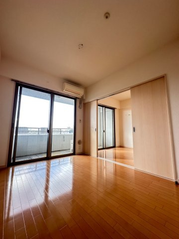 サムティ吉塚Eastの居間・リビング