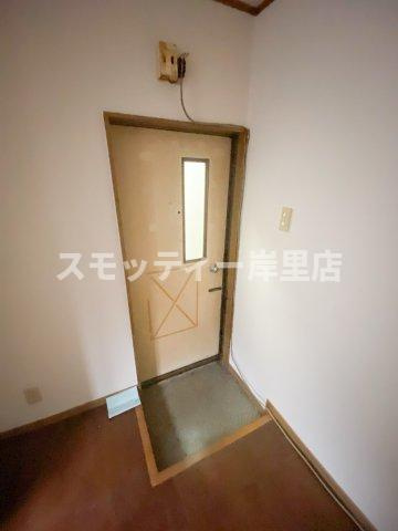 玉出西ハイツの玄関