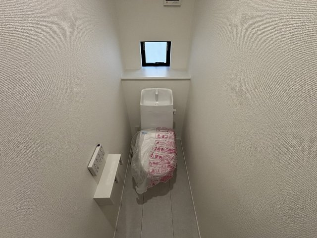 小牧市大字岩崎　新築戸建　A号棟のトイレ|1Fトイレですほし