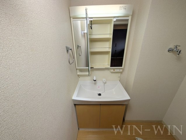 エルヴェ汐焼 Aの独立洗面台|イメージ（同施工会社同一モデルの写真です）