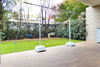 【庭】 | オハナ中神 | ちょっとしたガーデニングも楽しめる専用庭付き。