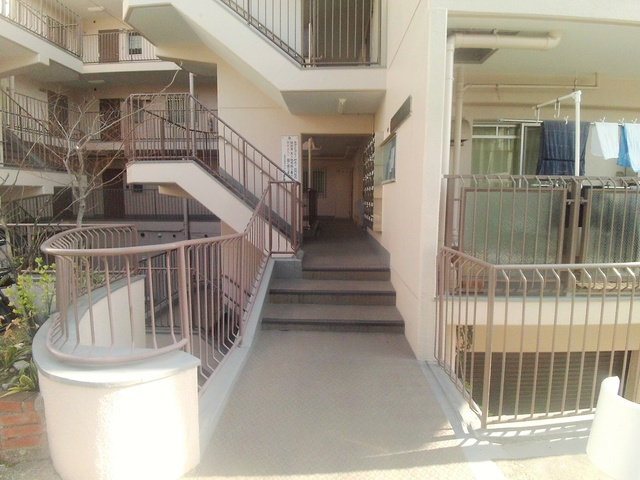 甲南第３六甲ハイムのエントランス