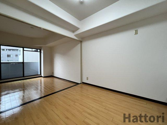 JMRレジデンス新大阪(旧メロディハイム新大阪)の居間・リビング