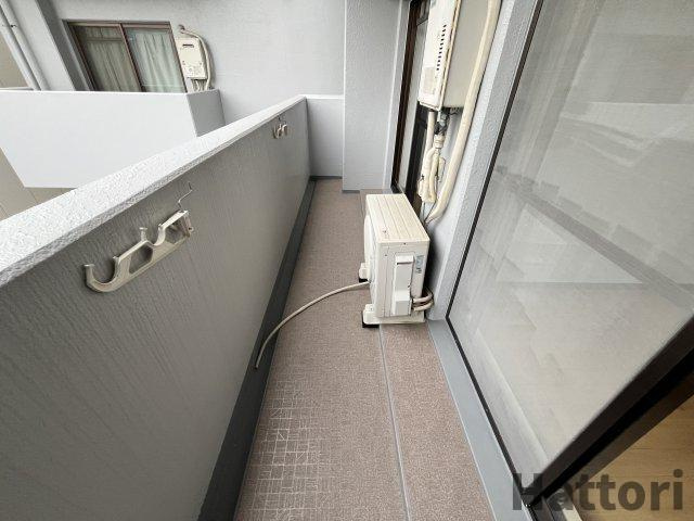 JMRレジデンス新大阪(旧メロディハイム新大阪)のバルコニー