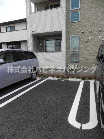 グリーンパークヒルズの駐車場