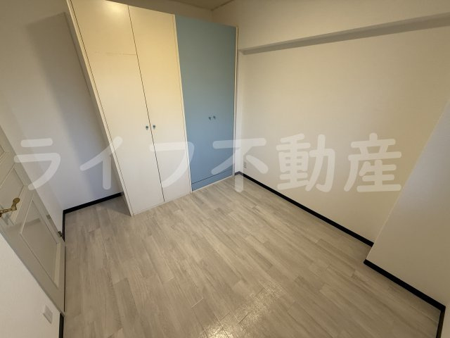 朝日プラザ生駒西2番館C棟の居間・リビング|こちらのリビングで趣味の時間をお楽しみください