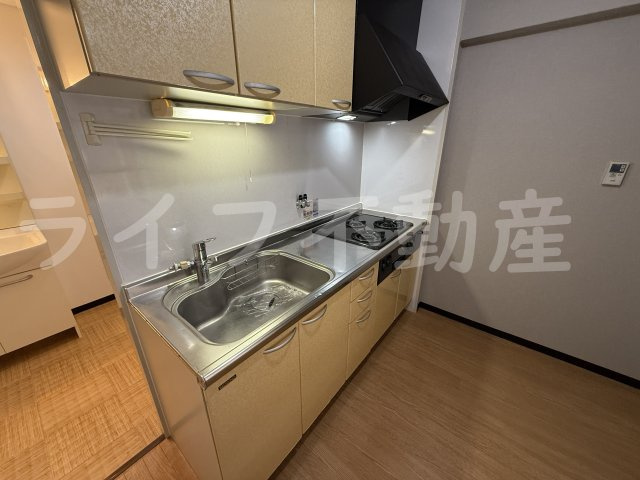 朝日プラザ生駒西2番館C棟のキッチン|お料理しやすいキッチンです