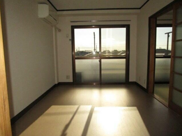 石原マンションの居間・リビング